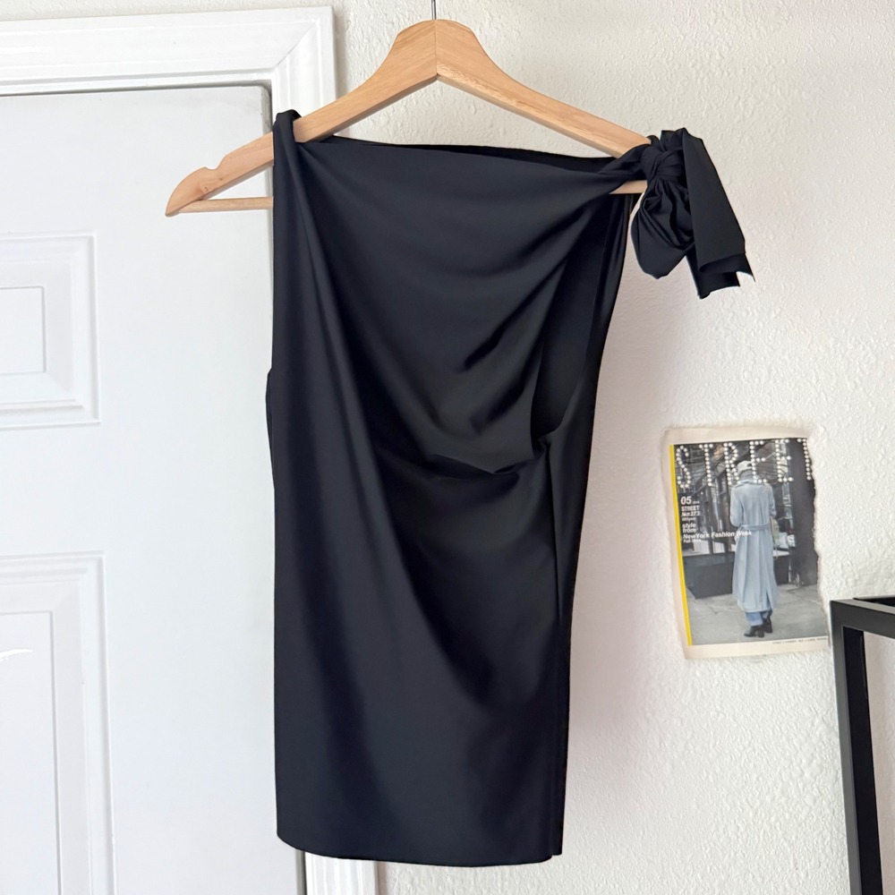 KHY black knit square high‎ neck asymmetrical tie shoulder cropped tank top